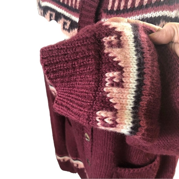 Women's Burgundy Patterned Cardigan - Picture 4 of 11